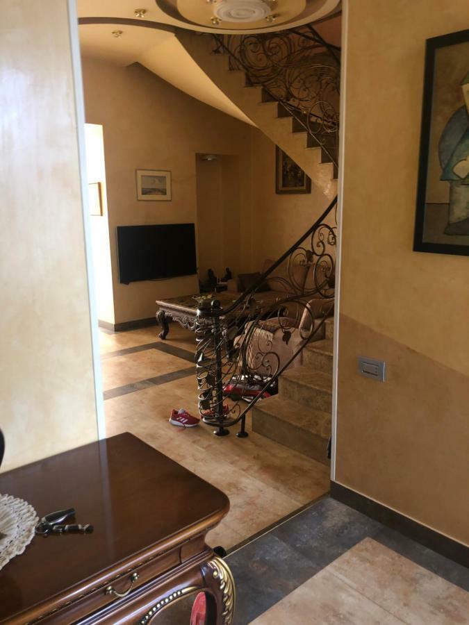Luxury Tumanyan Apartment يريفان المظهر الخارجي الصورة
